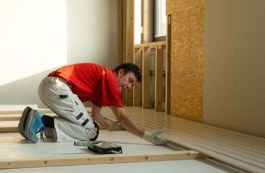 GRIDON - Men at Work 013